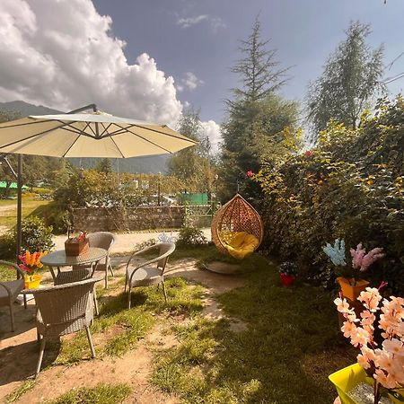Himalayan Hill Queen Resort, Manali M98160-43400 Buitenkant foto