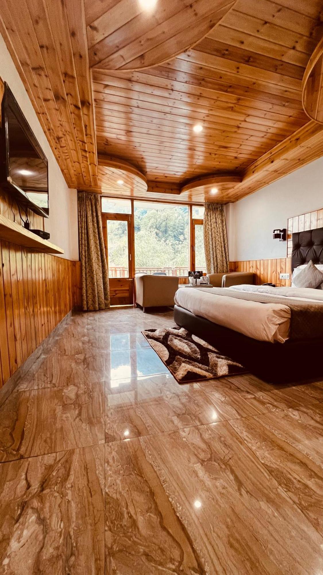 Himalayan Hill Queen Resort, Manali M98160-43400 Buitenkant foto