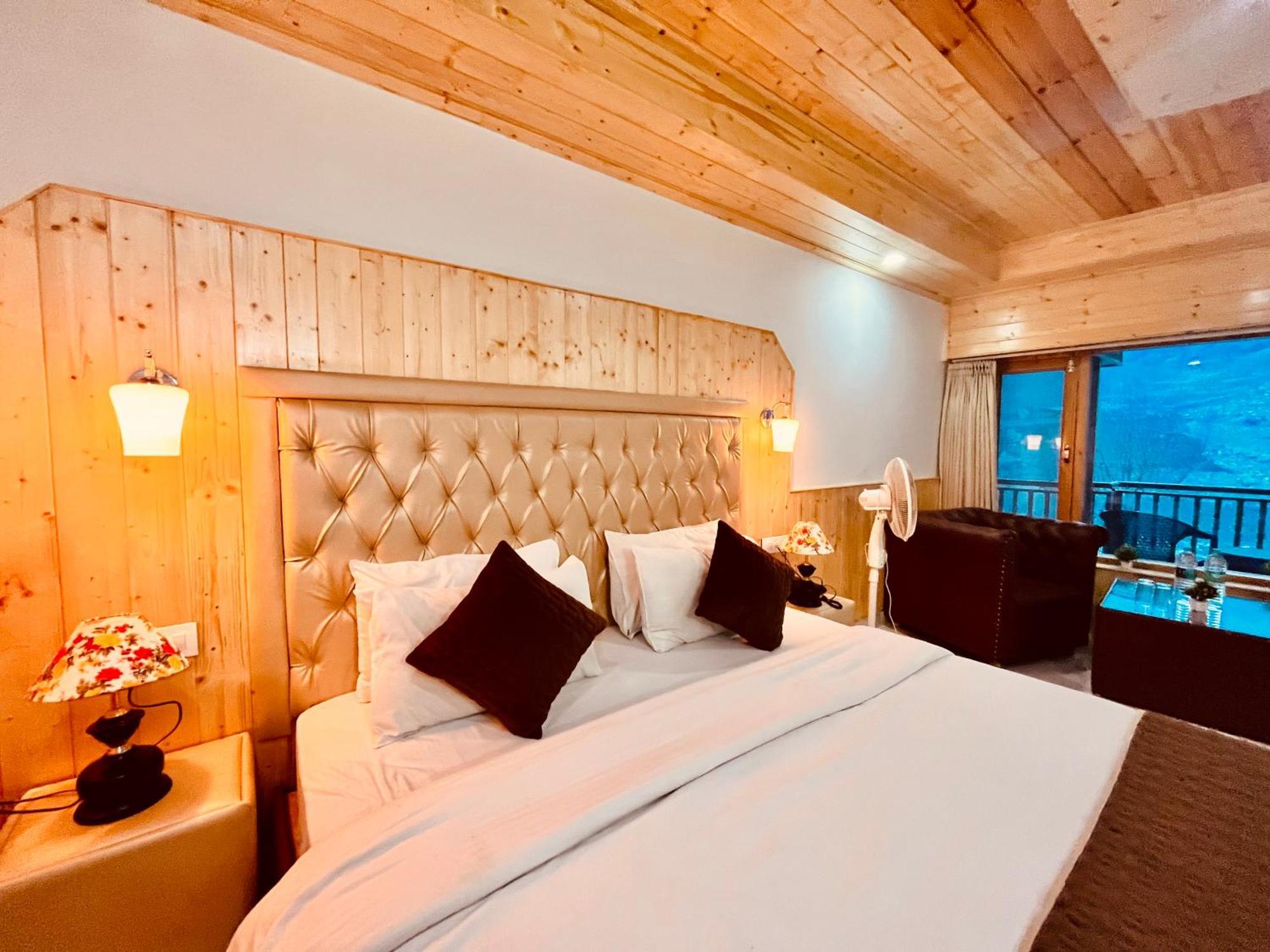 Himalayan Hill Queen Resort, Manali M98160-43400 Buitenkant foto