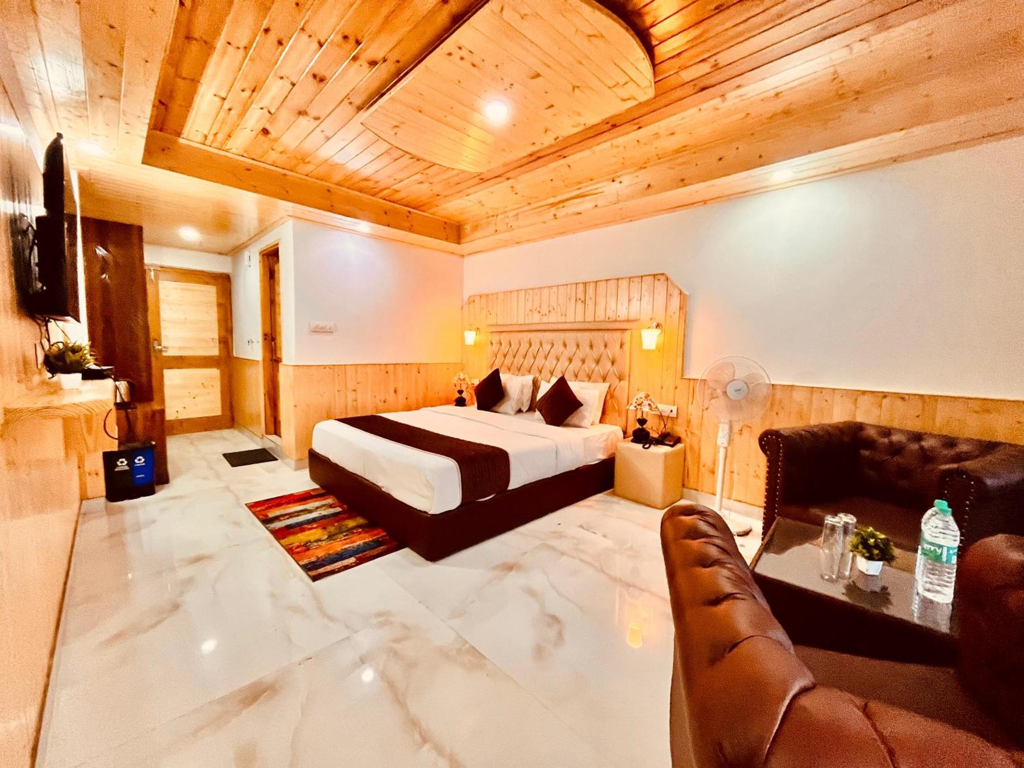 Himalayan Hill Queen Resort, Manali M98160-43400 Buitenkant foto