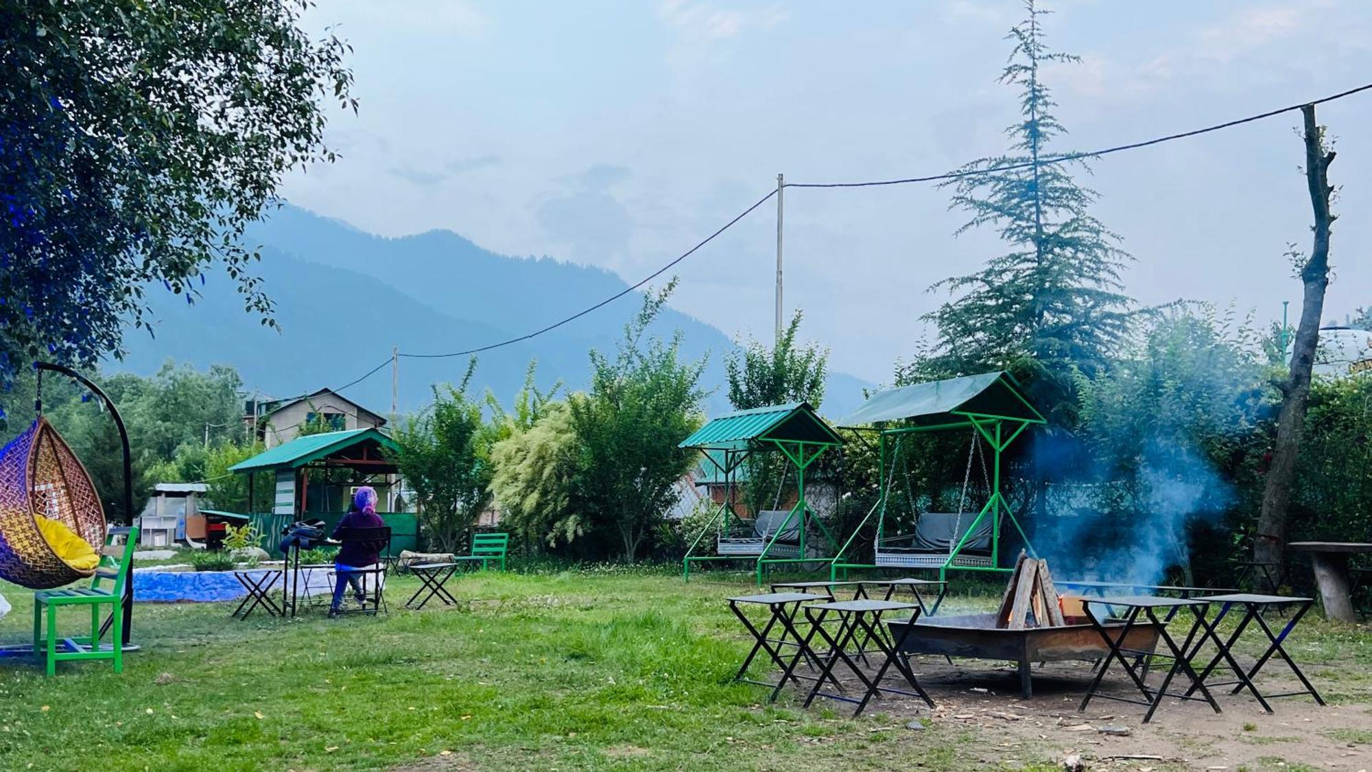 Himalayan Hill Queen Resort, Manali M98160-43400 Buitenkant foto