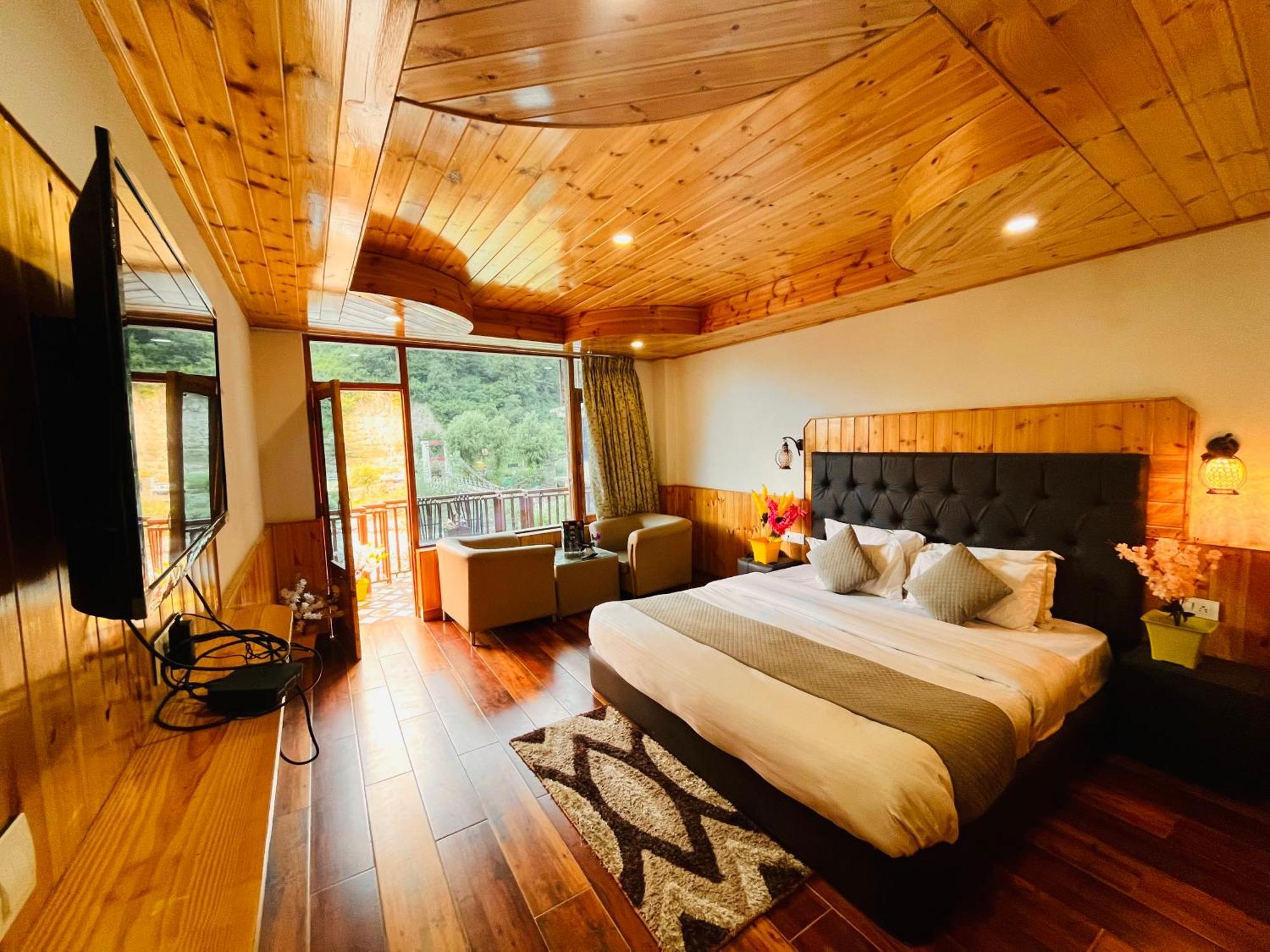 Himalayan Hill Queen Resort, Manali M98160-43400 Buitenkant foto