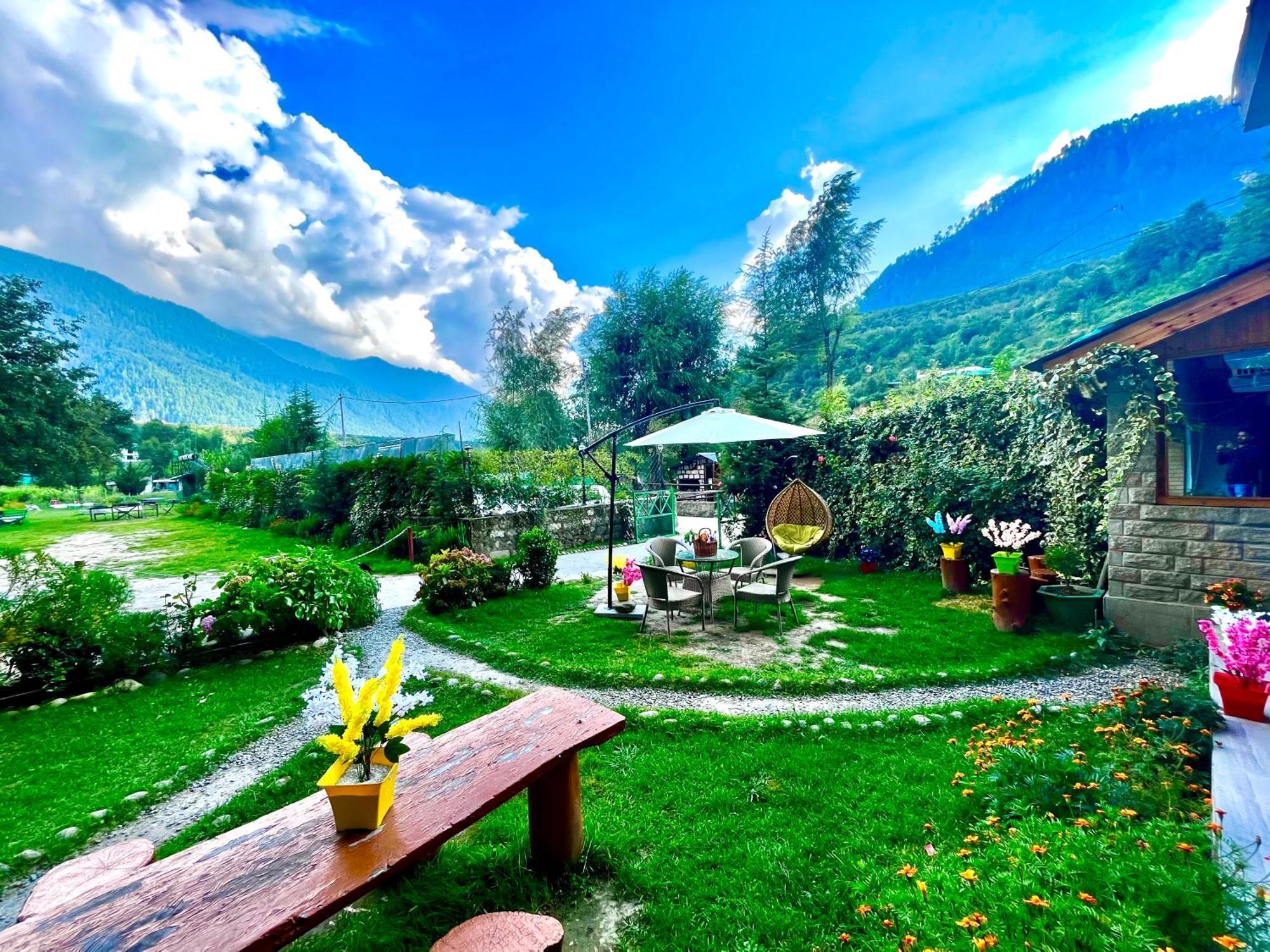 Himalayan Hill Queen Resort, Manali M98160-43400 Buitenkant foto