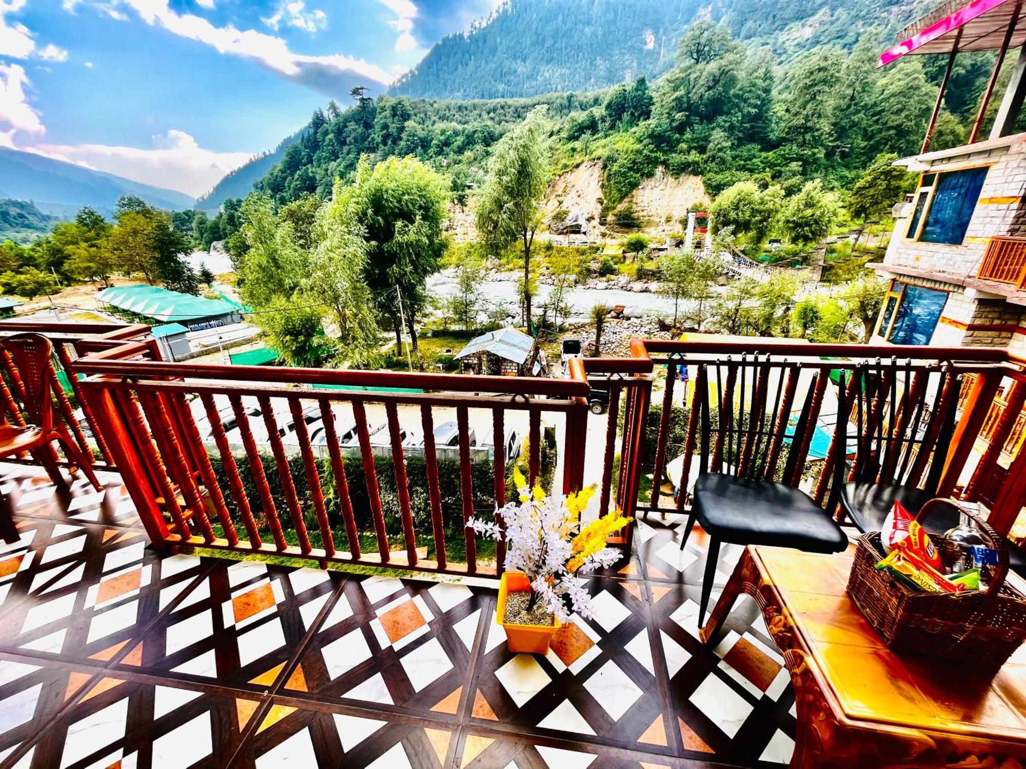 Himalayan Hill Queen Resort, Manali M98160-43400 Buitenkant foto