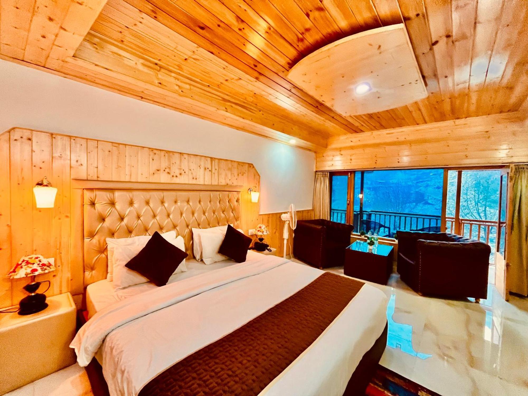 Himalayan Hill Queen Resort, Manali M98160-43400 Buitenkant foto