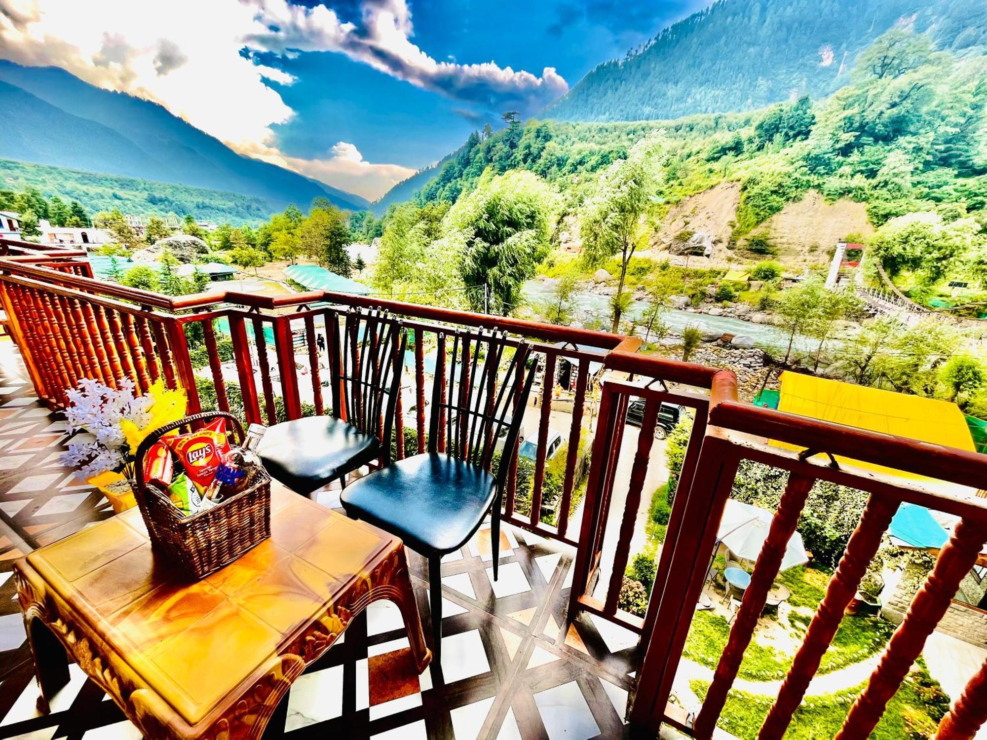 Himalayan Hill Queen Resort, Manali M98160-43400 Buitenkant foto