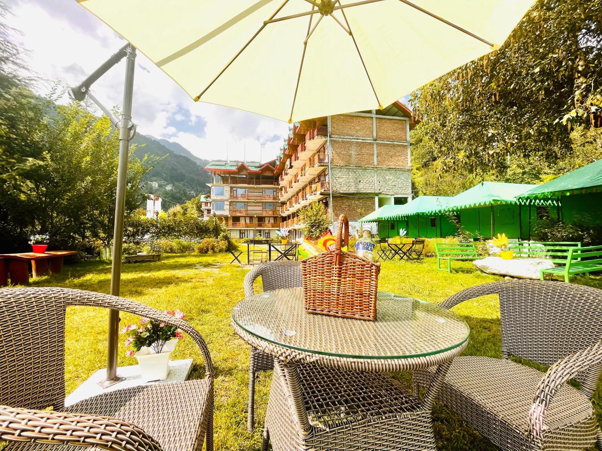 Himalayan Hill Queen Resort, Manali M98160-43400 Buitenkant foto