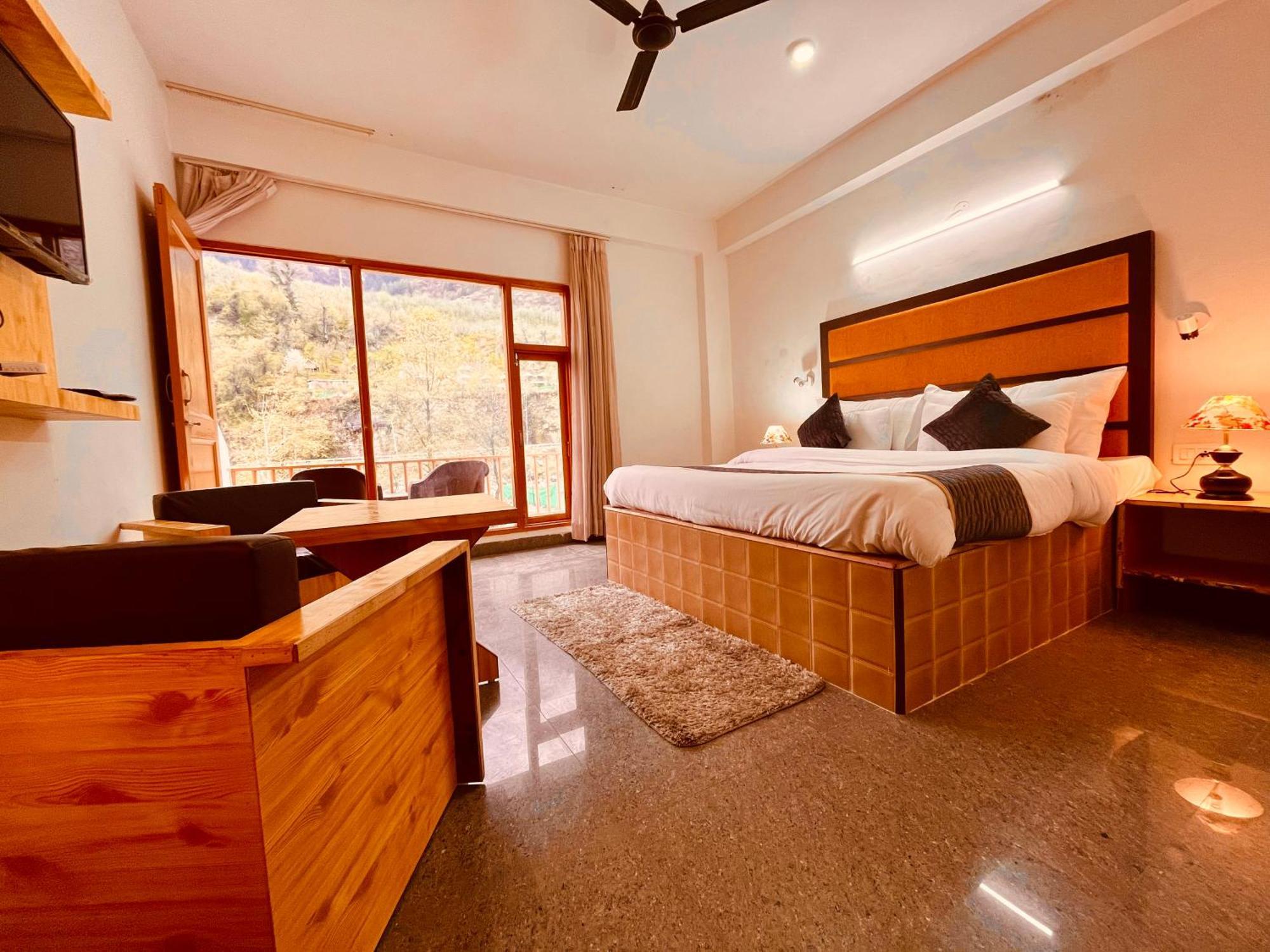 Himalayan Hill Queen Resort, Manali M98160-43400 Buitenkant foto