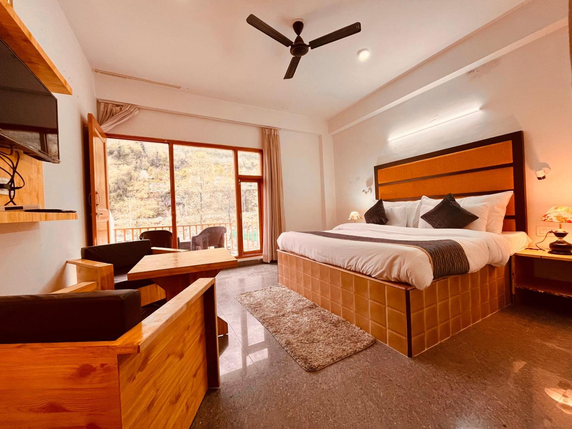 Himalayan Hill Queen Resort, Manali M98160-43400 Buitenkant foto